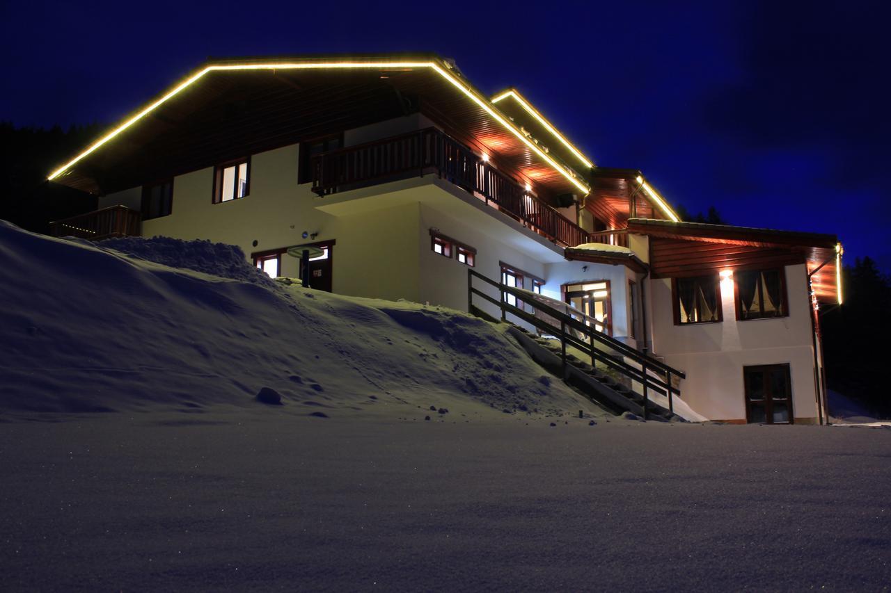 Hotel Studnicky Vernár エクステリア 写真