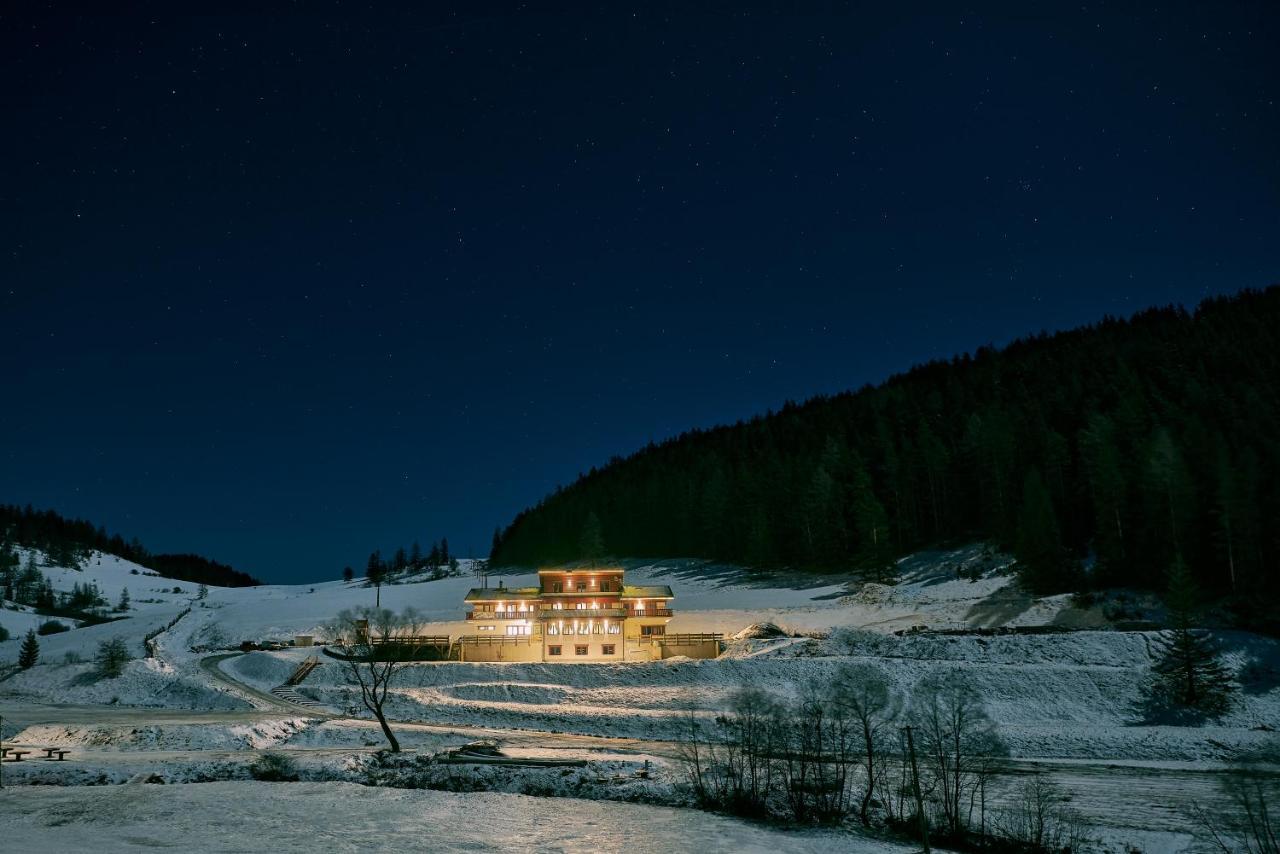 Hotel Studnicky Vernár エクステリア 写真