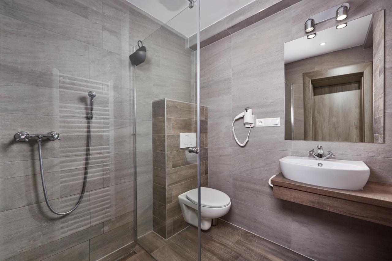 Hotel Studnicky Vernár エクステリア 写真