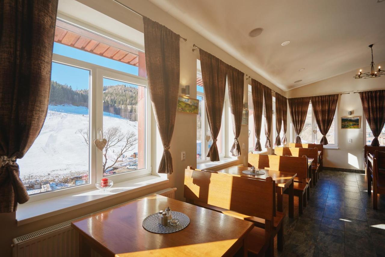Hotel Studnicky Vernár エクステリア 写真